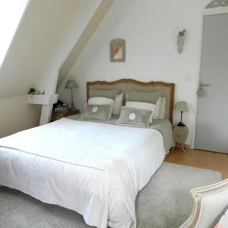 לינה וארוחת בוקר Le Pressoir בוברו-אן-אוז'