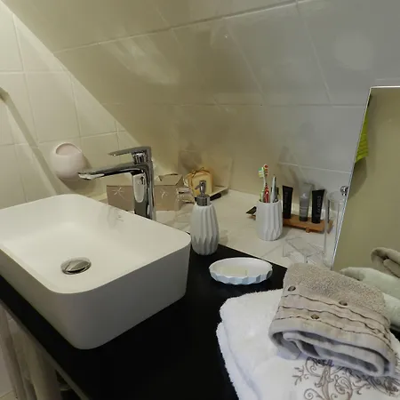 Le Pressoir לינה וארוחת בוקר